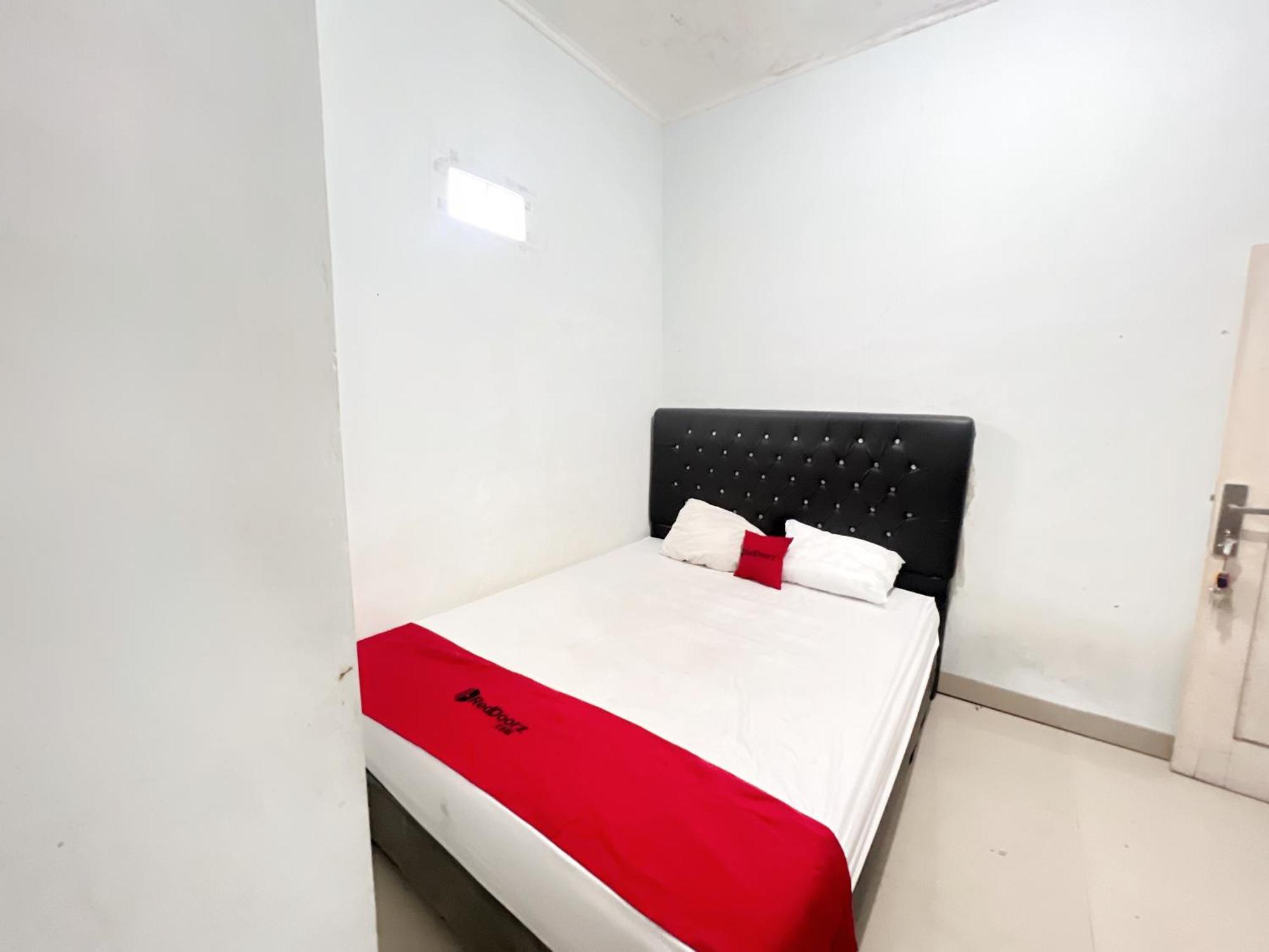 Reddoorz At Kay Residence Waydadi Lampung Бандар-Лампунг Экстерьер фото